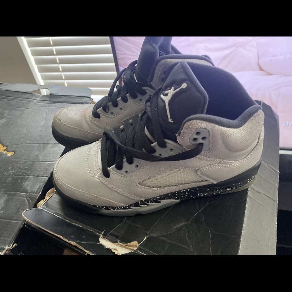 Jordan 5 grade school